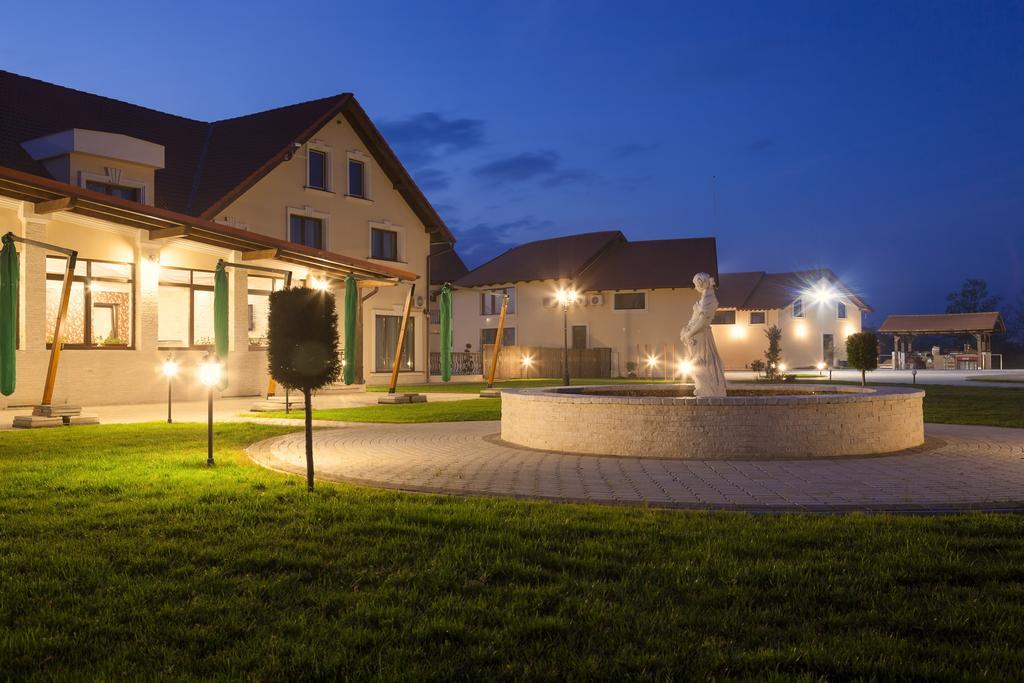 Allegria Hotel Alba Iulia Eksteriør billede